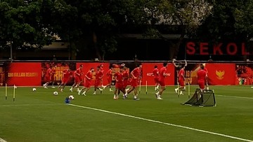 Sorotan Dunia Olahraga CNN Sport : Romeny Latihan Terpisah, Indonesia Siap Tempur Lawan Thailand
