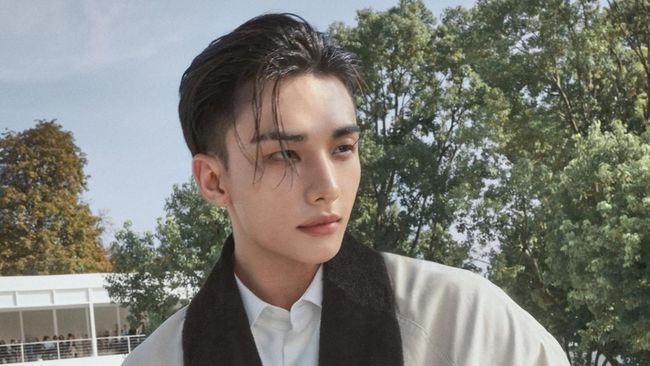 5 Potret Hyunjin Stray Kids Pamer Visual Menawan di Dior Summer 2027 Womens Show
