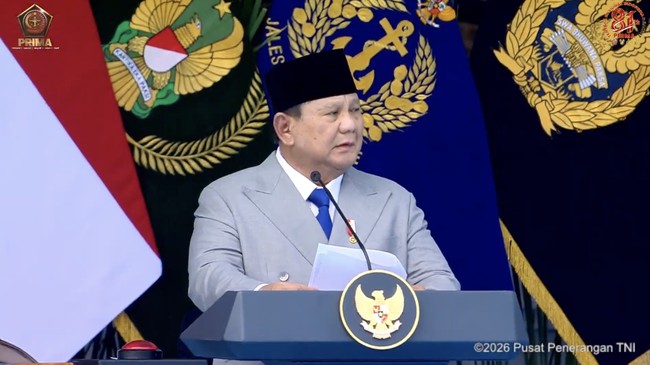 Presiden Prabowo hadiri upacara Peringatan HUT ke-81 Tentara Nasional Indonesia di Lapangan Mabes TNI, Cilangkap, Jakarta, Senin (5/10/2026).