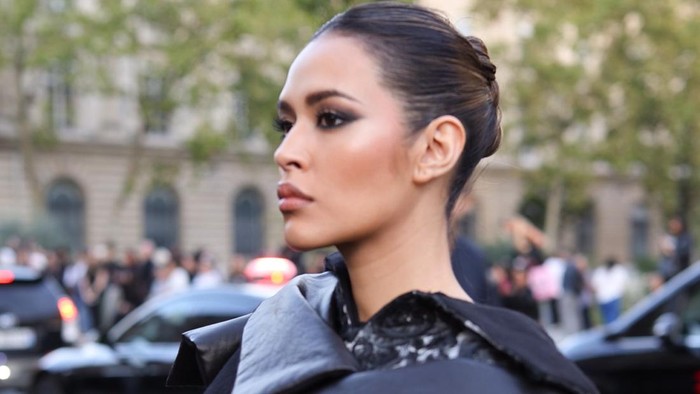 Gaya Raisa di Paris Fashion Week Spring 2027, dari Dramatis hingga Preppy Chic