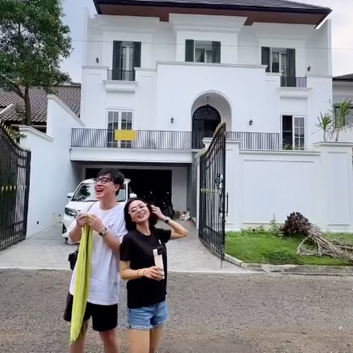 <p>Setiap orang tentu memiliki rumah impian yang ingin diwujudkan. Begitu pula Wika Salim yang baru-baru ini membagikan kabar bahagia setelah salah satu mimpinya perlahan menjadi nyata. (Foto: Instagram @wikasalim)</p>