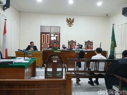 Dituntut 2 Tahun Bui di Kasus Suap, Ponakan Walkot Tebing Tinggi Minta Bebas