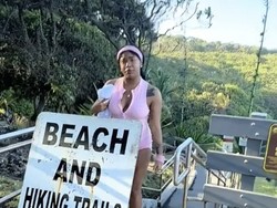 Turis Nekat Masuk Pantai yang Ditutup, eh Pamer di Medsos Pula