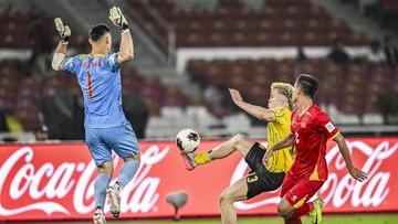 Sorotan Dunia Olahraga CNN Sport : FOTO: Penalti Vietnam Dibatalkan, Malaysia Peringkat 3 FIFA ASEAN Cup