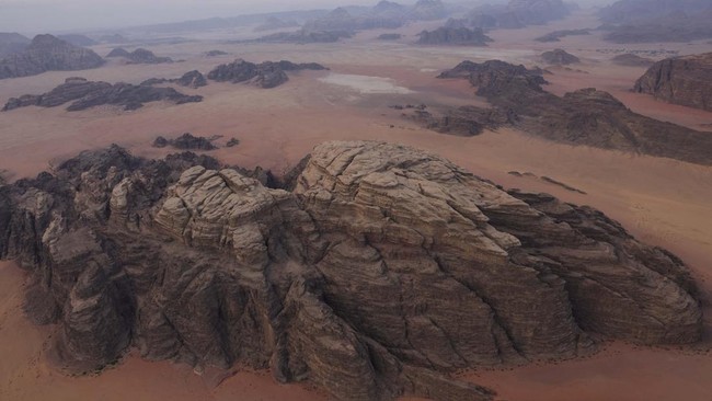 A view of Wadi Rums mountains and desert landscape from above during a hot air balloon flight, Jordan, October 3, 2026. REUTERS/Alaa Al-Sukhni