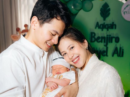 Momen Aqiqahan Anak Adhisty Zara dan Tsakib, Wajah Benjiro Diperlihatkan ke Publik