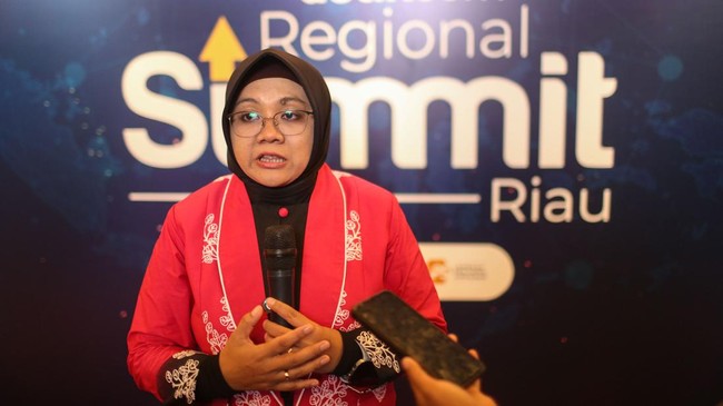 Bupati Siak Afni Zulkifli