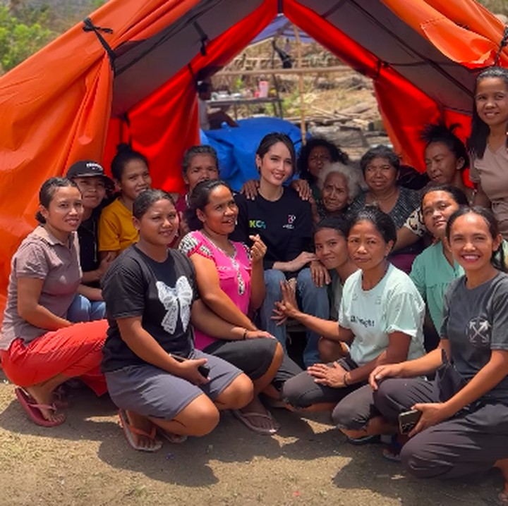 <p>Momen tersebut dibagikan melalui sejumlah video yang diunggah Cinta lewat Instagram pribadinya. &ldquo;Beritanya sudah lewat. Dampaknya belum. Mungkin NTT udah gak lagi ramai dibicarakan, tapi bagi banyak keluarga yang terdampak, keadaan masih jauh dari normal,&rdquo; tulis Cinta, dikutip dari laman Instagram <em>@claurakiehl,</em> Selasa (6/10/2026).&nbsp;(Foto: Instagram @claurakiehl)</p>