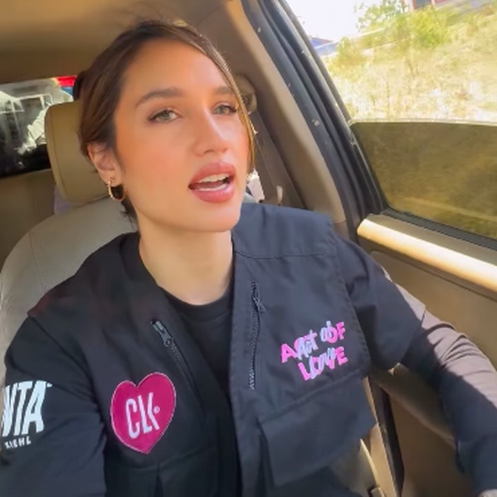 <p>Cinta Laura kembali mencuri perhatian setelah terjun langsung sebagai sukarelawan untuk membantu warga yang terdampak gempa di Kabupaten Sumba Barat Daya, Nusa Tenggara Timur (NTT). (Foto: Instagram @claurakiehl)</p>