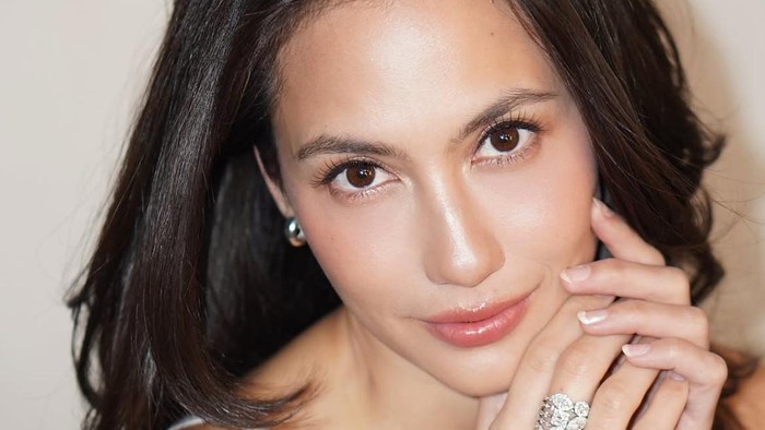 4 Artis Cantik Indonesia yang Berzodiak Libra