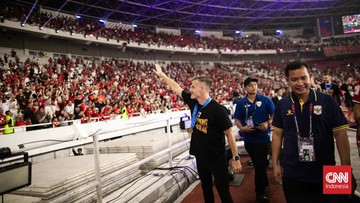 Sorotan Dunia Olahraga CNN Sport : Beda Peran Herdman dan 2 Asisten saat Indonesia Juara FIFA ASEAN Cup