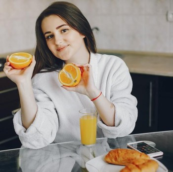 Menurut Ahli Gizi, Ini 5 Kebiasaan Makan di Pagi Hari untuk Memperlambat Penuaan