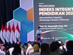 Menag Bicara Keterbukaan Publik, Contohkan Layanan Pengaduan untuk Santri