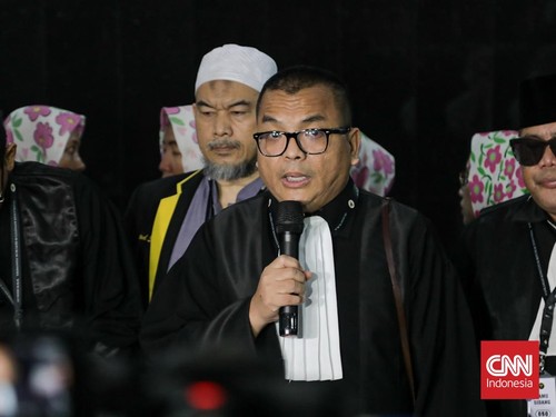 Mahkamah Konstitusi (MK) mulai menggelar sidang pembacaan putusan atas perkara terkait ijazah Wapres Gibran saat pencalonan di Pilpres 2024, Selasa (6/10) malam. Perkara ini dimohonkan Komite Independen Pemantau Pemilu (KIPP), Partai Ummat, mantan Wa