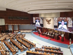 Video: Tok! DPR Sahkan RUU Perlindungan Ketenagakerjaan Jadi UU