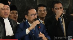 Relawan Gibran konferensi pers di gedung MK pascasidang putusan permohonan Denny Indrayana dkk di MK.