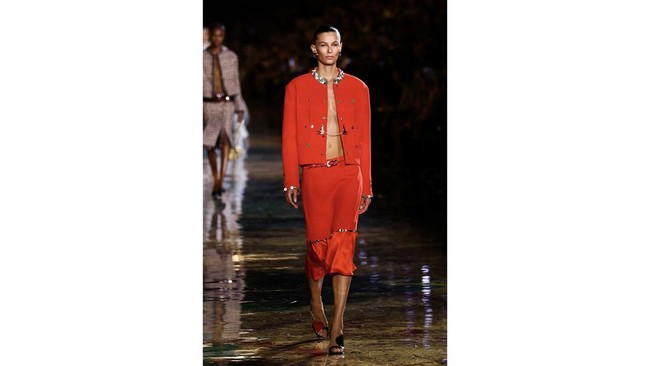Show Koleksi Chanel Musim Semi/Panas 2027 di Paris Fashion Week