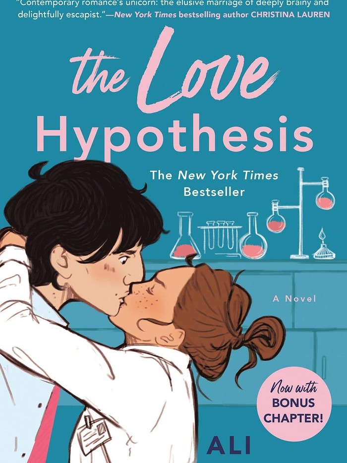 The Love Hypothesis, novel yang berhasil membuat namanya semakin dikenal luas/Foto: amazon.com