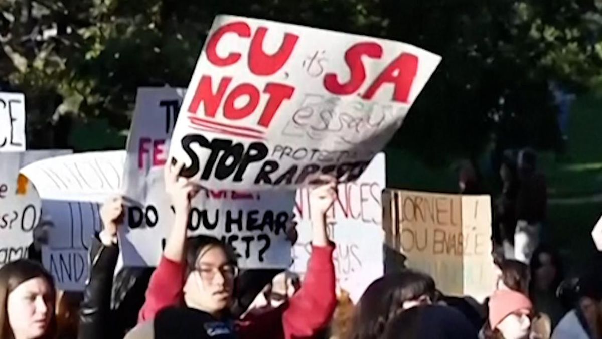 Ribuan Mahasiswa Demo Kasus Pemerkosaan di Cornell University