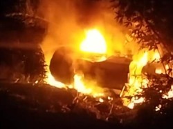 Truk Muat CPO Terbakar Usai Masuk Jurang di Jalan Trans Mateng