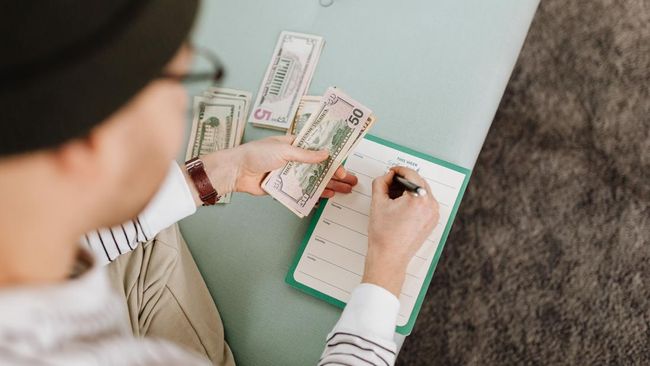 3 Kebiasaan yang Bikin Keuangan Stabil In This Economy