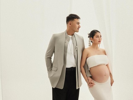 Jelang Persalinan Anak Pertama Debi Sagita & Marco Ivanos Bagikan Potret Maternity Shoot