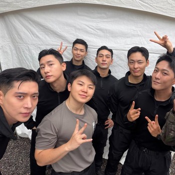 5 Potret Kebersamaan DK iKON hingga Kim Young Dae Saat Menjalani Wajib Militer