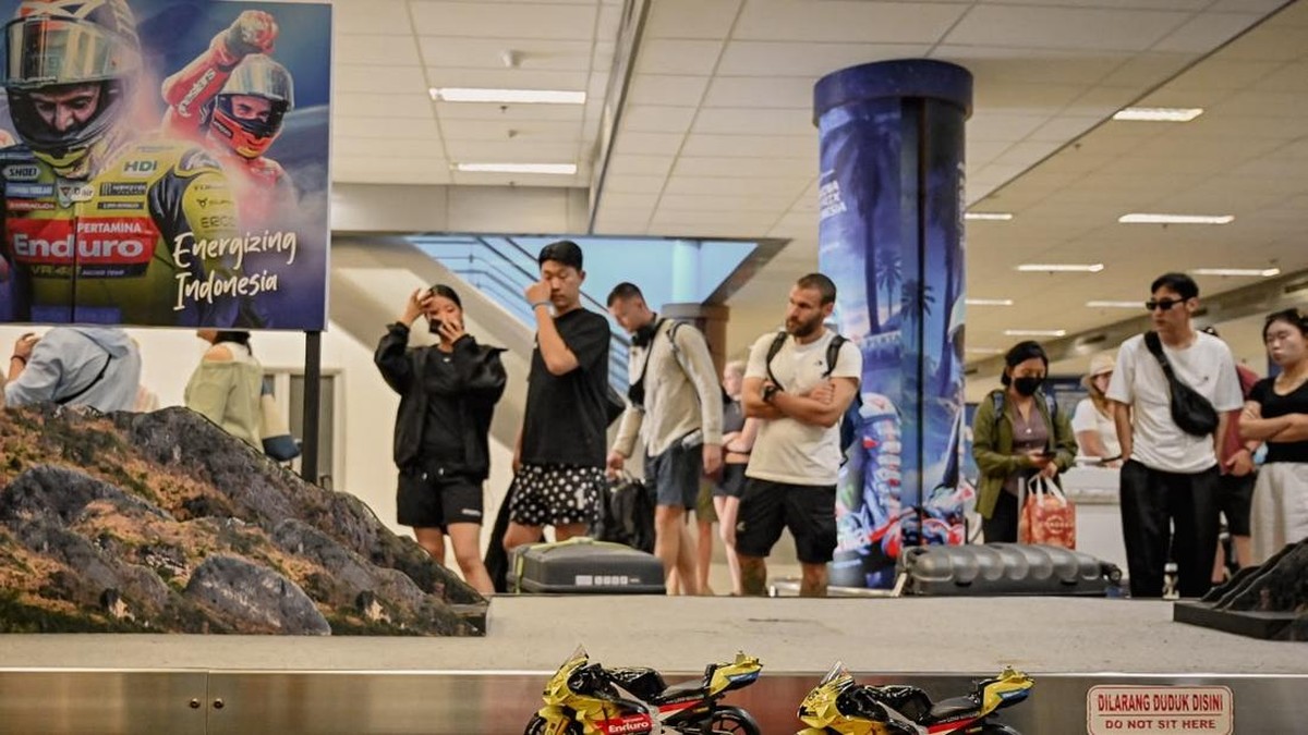 Semarak Pertamina Grand Prix of Indonesia Terasa di Bandara Lombok