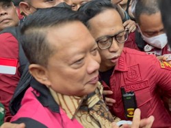 Momen Febrie Adriansyah Senyum Tipis Jelang Sidang Dakwaan Kasus TPPU