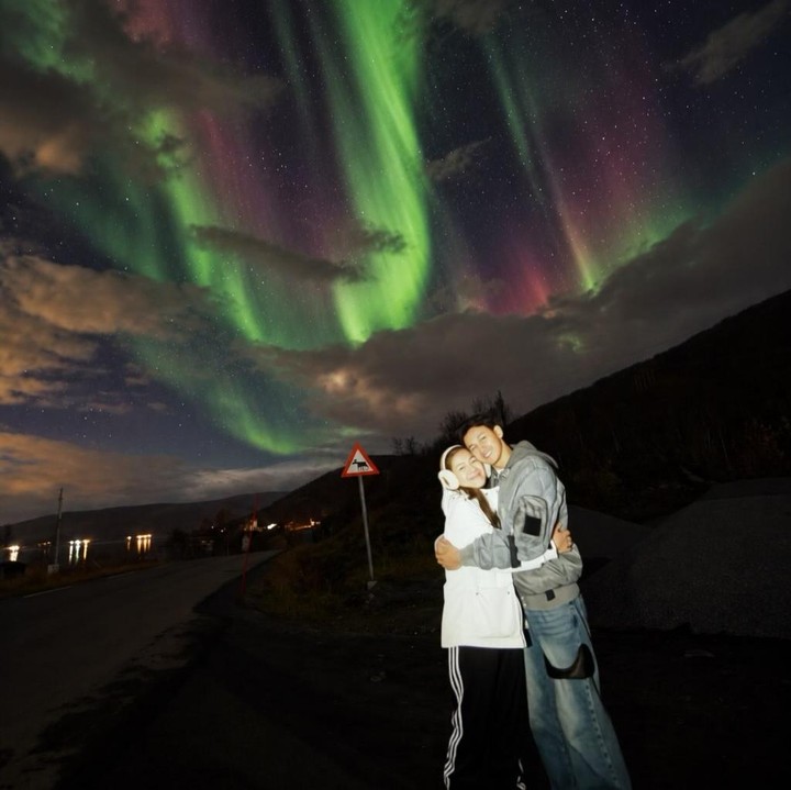 <p>Dalam unggahan tersebut, Felicya mengungkapkan bahwa perjalanan tersebut menjadi pengalaman pertama mereka menyaksikan aurora borealis. &ldquo;Ini dia aurora borealis pertama Felito,&rdquo; tulis Felicya, dikutip dari laman Instagram <em>@felicyangelista_</em>, Rabu (7/10/2026).&nbsp;(Foto: Instagram @felicyangelista)</p>
