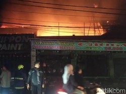 Tiga Ruko di Kadipaten Majalengka Ludes Terbakar