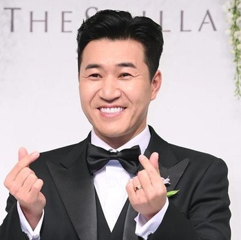 Kabar Bahagia! Kim Jong Min dan Istri Umumkan Kehamilan Anak Pertama