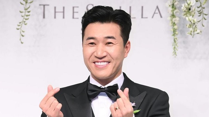 Kabar Bahagia! Kim Jong Min dan Istri Umumkan Kehamilan Anak Pertama