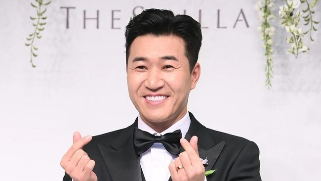 Kabar Bahagia! Kim Jong Min dan Istri Umumkan Kehamilan Anak Pertama