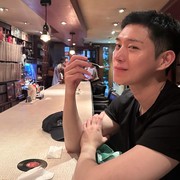 'Wamil Era', Simak Gaya Aktor Korea Kim Young Dae yang Jadi Perbincangan Fans