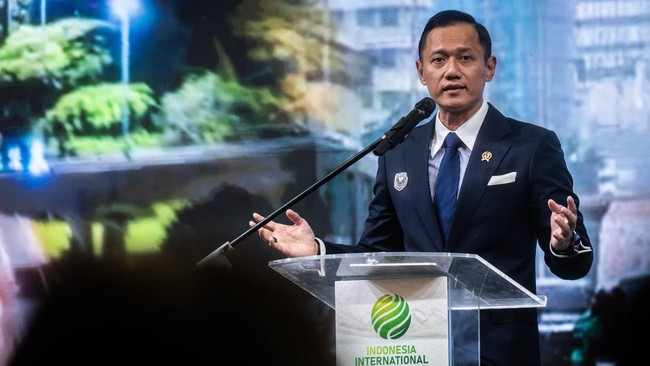 Menteri Koordinator Bidang Infrastruktur dan Pembangunan Kewilayahan Agus Harimurti Yudhoyono menyampaikan pidato pada penutupan Indonesia International Sustainability Forum (ISF) 2026 di Jakarta, Rabu (7/10/2026). Forum dengan total 22 sesi tematik 