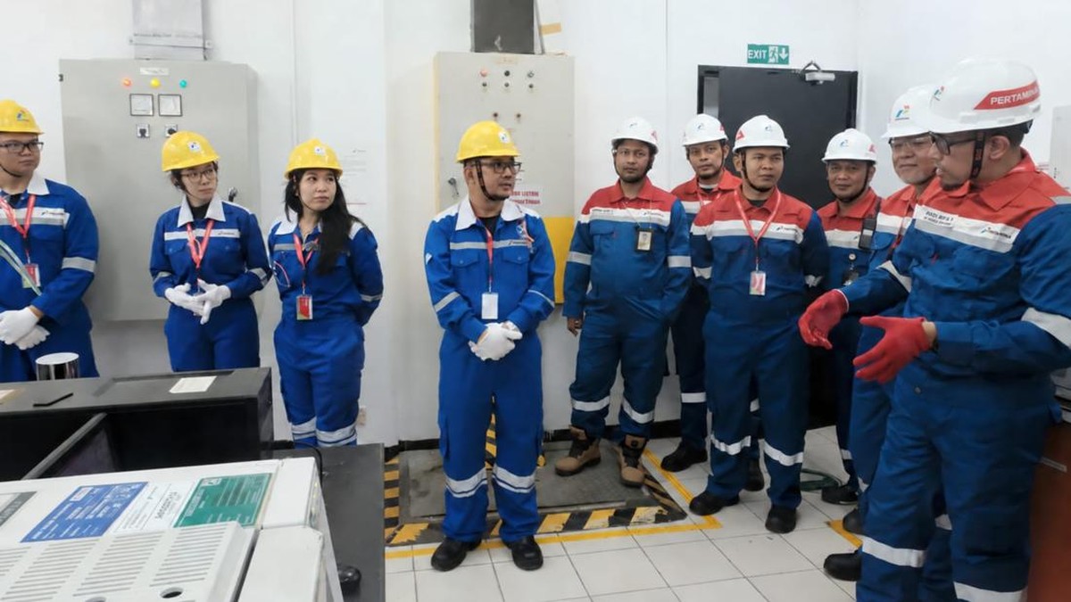 Pertamina Ajak Peserta 'Touring to Mandalika' Lihat Produksi BBM