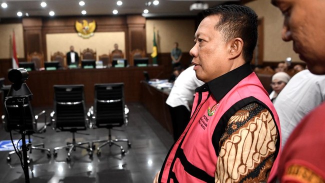 Terdakwa kasus dugaan pemerasan dan tindak pidana pencucian uang (TPPU) Febrie Adriansyah mengikuti sidang dakwaan di Pengadilan Tipikor, Jakarta, Rabu (7/10/2026). Mantan Jaksa Agung Muda Tindak Pidana Khusus Kejaksaan Agung Febrie Adriansyah didakw