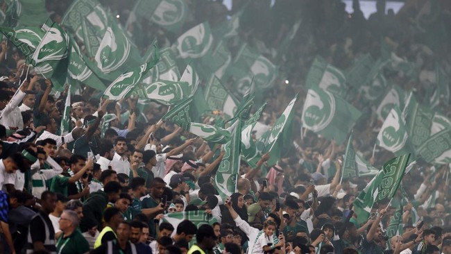 Soccer Football - Gulf Cup - Final - Saudi Arabia v United Arab Emirates - King Abdullah Sports City Stadium, Jeddah, Saudi Arabia - October 6, 2026 Saudi Arabia fans celebrate after winning the Gulf Cup REUTERS/Ibraheem Abu Mustafa