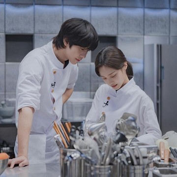 Ahn Hyo Seop dan Hong Hwa Yeon Bekerja Sama dalam Kompetisi Memasak di Drakor Final Table
