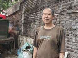 Lapak Dibongkar, Ribuan Buku Dagangan Bagja Berakhir di Kiloan