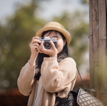 3 Ciri Kepribadian Orang yang Lebih Suka Menghabiskan Uang untuk Liburan