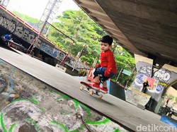 Cita-cita Polos Iboy yang Jatuh-Bangun di Bawah Pasupati