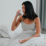 5 Manfaat Minum Air Hangat Setelah Bangun Tidur
