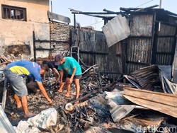 Bengkel di Surabaya Hangus Terbakar Saat Pekerja Panaskan Sekop
