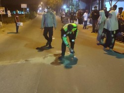 Lansia Tewas Tertabrak Pemotor saat Menyeberang Jalan di Mojokerto