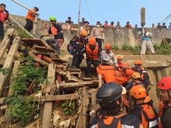 2 Hari Hilang, Remaja Tenggelam di Kali Ciliwung Jaktim Ditemukan Tewas