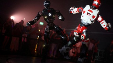 FOTO: Momen Robot Adu Jotos di Atas Ring ARC Singapura