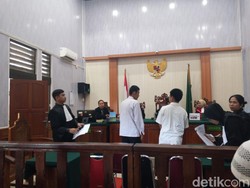 2 Pembunuh Sadis di Pencucian Motor Badung Dituntut 19 Tahun Penjara