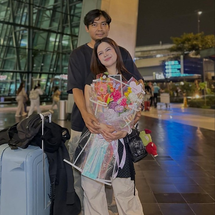 <p>Momen tersebut dibagikan langsung oleh Sinta melalui beberapa foto dan video yang diunggah di akun Instagram pribadinya. &ldquo;Akhirnyaaaa aku enggak sendiri lagi,&rdquo; tulis Sinta, dikutip dari laman Instagram <em>@sisisinta, </em>Kamis (8/10/2026).&nbsp;(Foto: Instagram @sisisinta)</p>